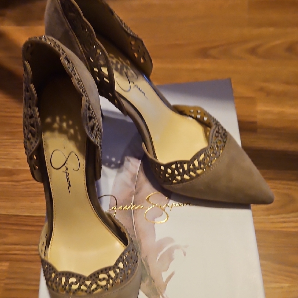 Jessica Simpson Women's Brown Cut-Out Heels